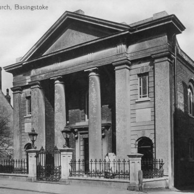 London Street following the addition of the Doric Columns